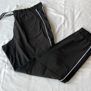 Women’s Athleta Black Pinstriped Brooklyn Joggers NWOT!